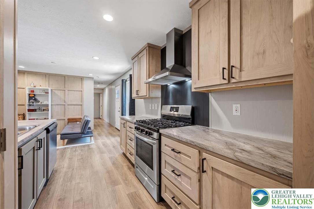 6016 Ambler Court