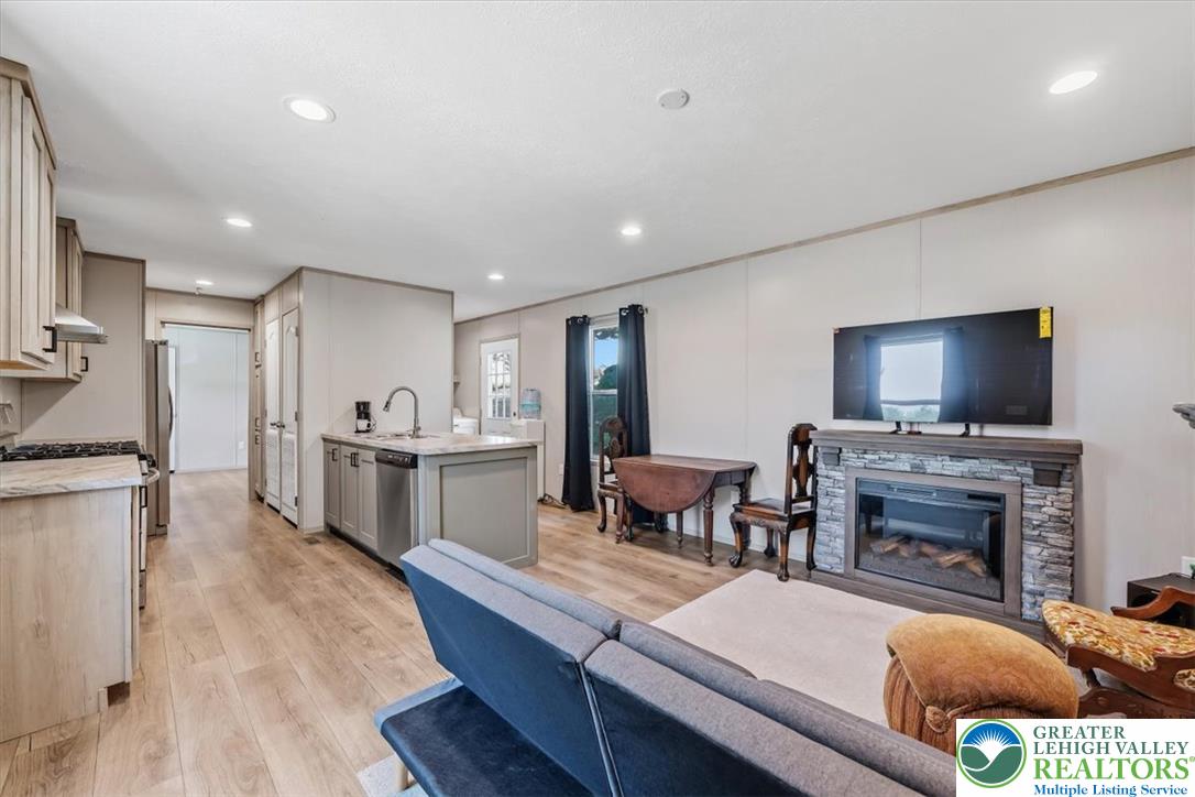 6016 Ambler Court