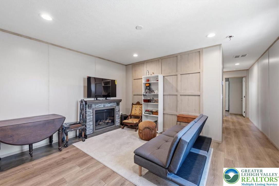6016 Ambler Court