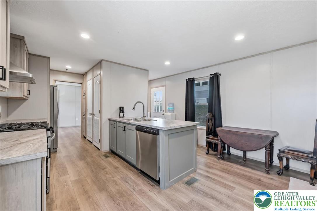 6016 Ambler Court