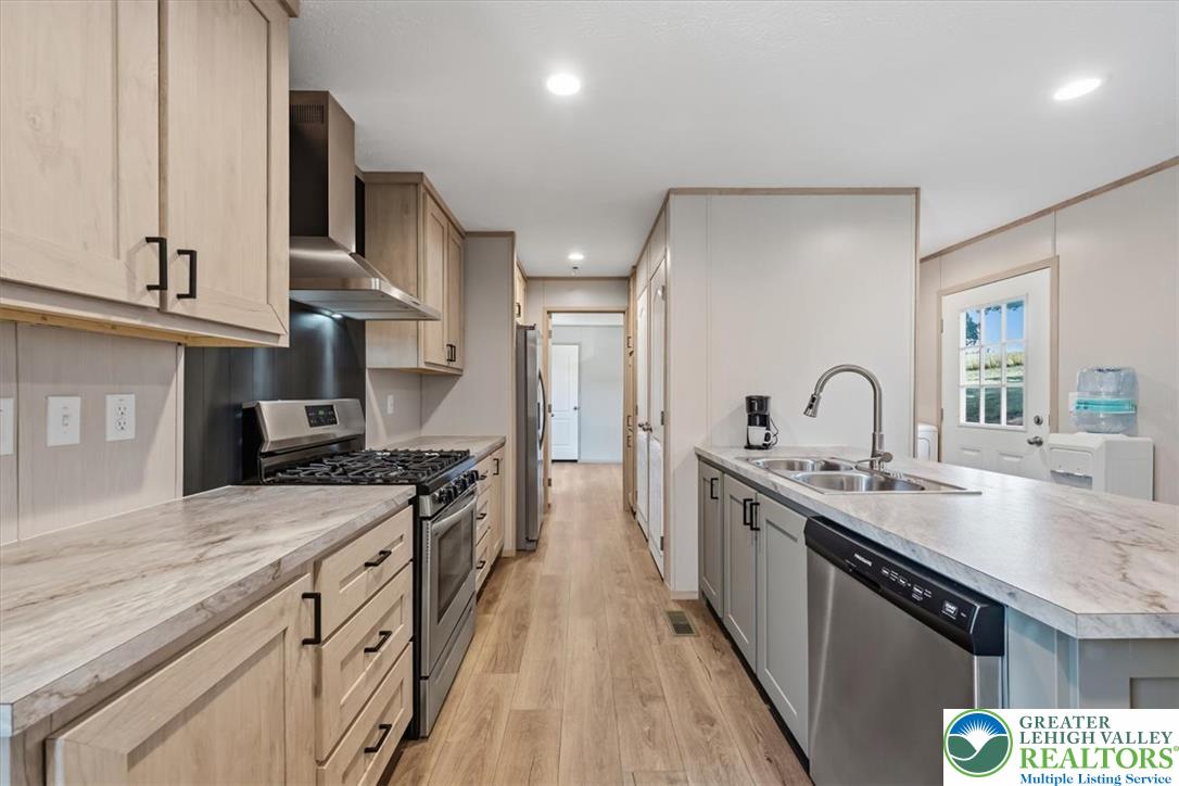 6016 Ambler Court