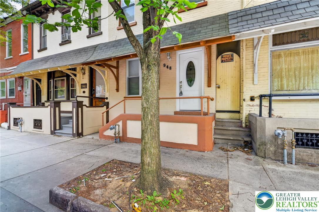 948 West Chew Street