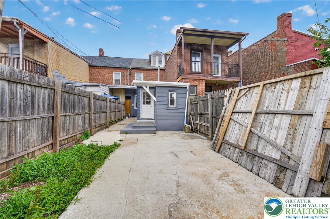 948 West Chew Street
