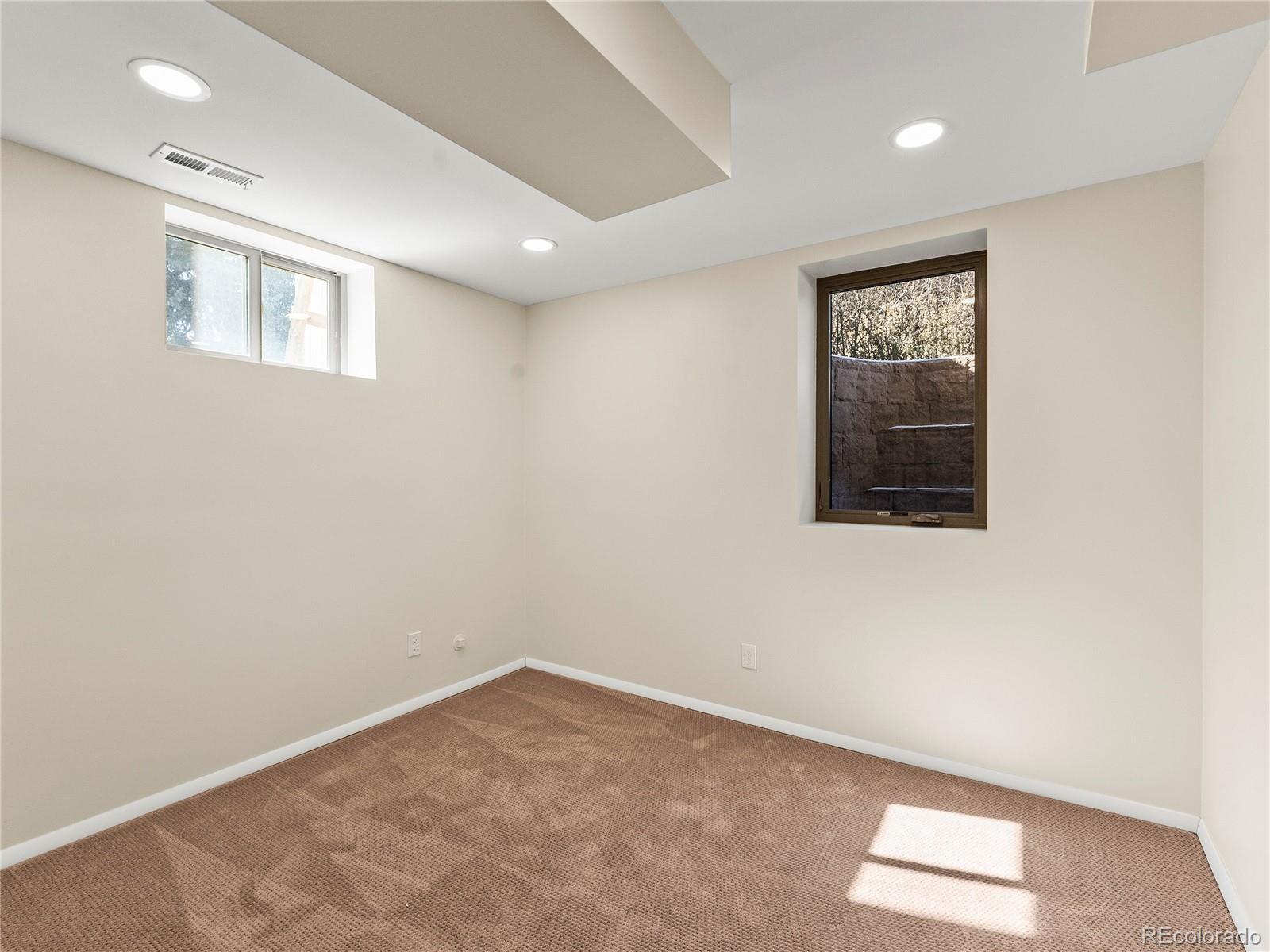 2348 W Ford Place