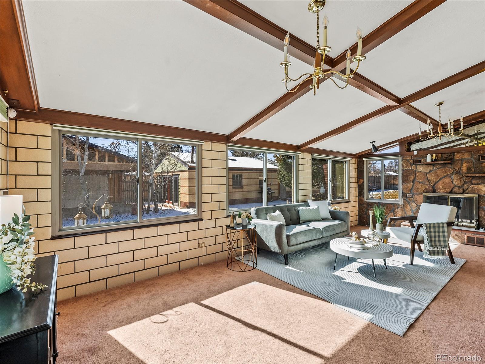 2348 W Ford Place