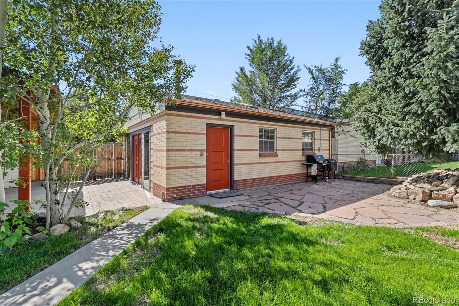 2348 W Ford Place
