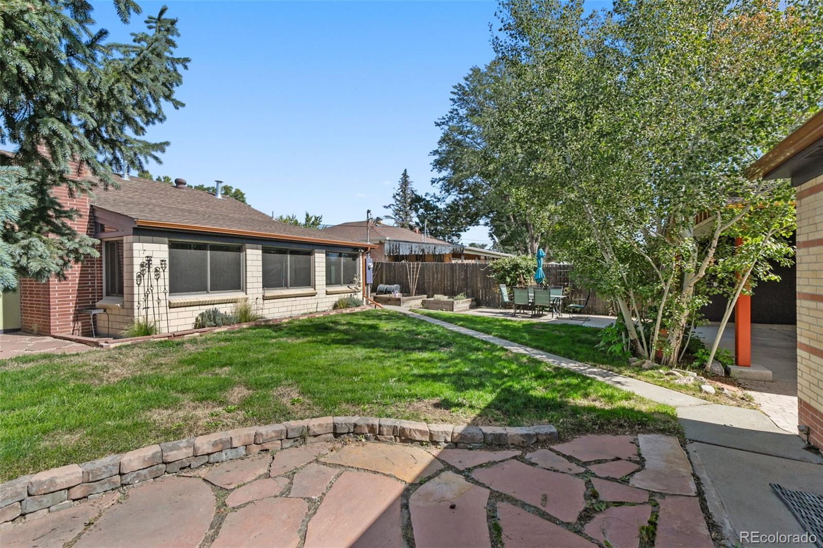 2348 W Ford Place