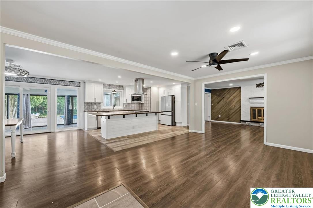 5429 Curtis Drive