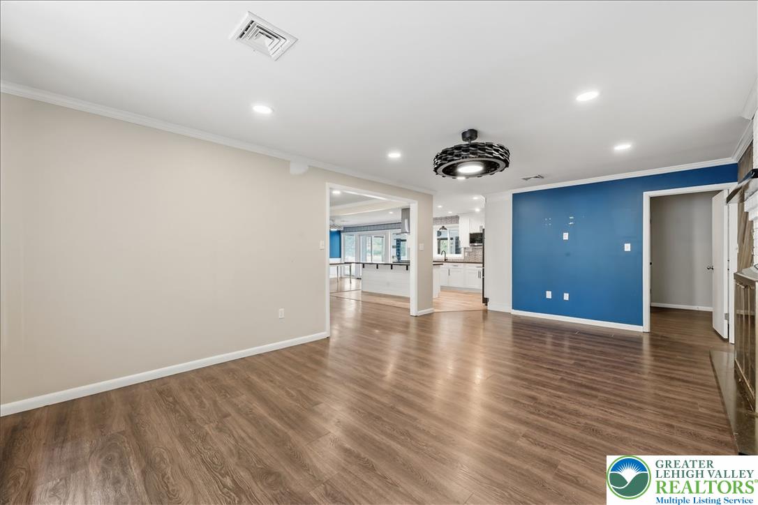 5429 Curtis Drive