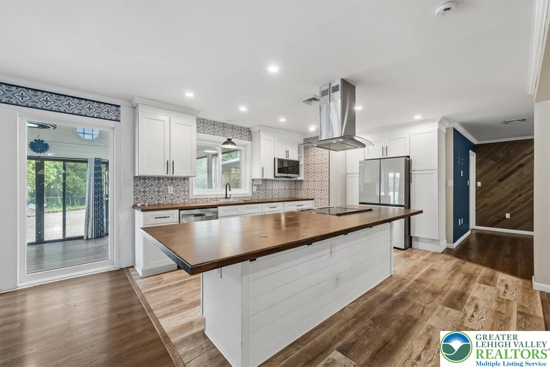 5429 Curtis Drive