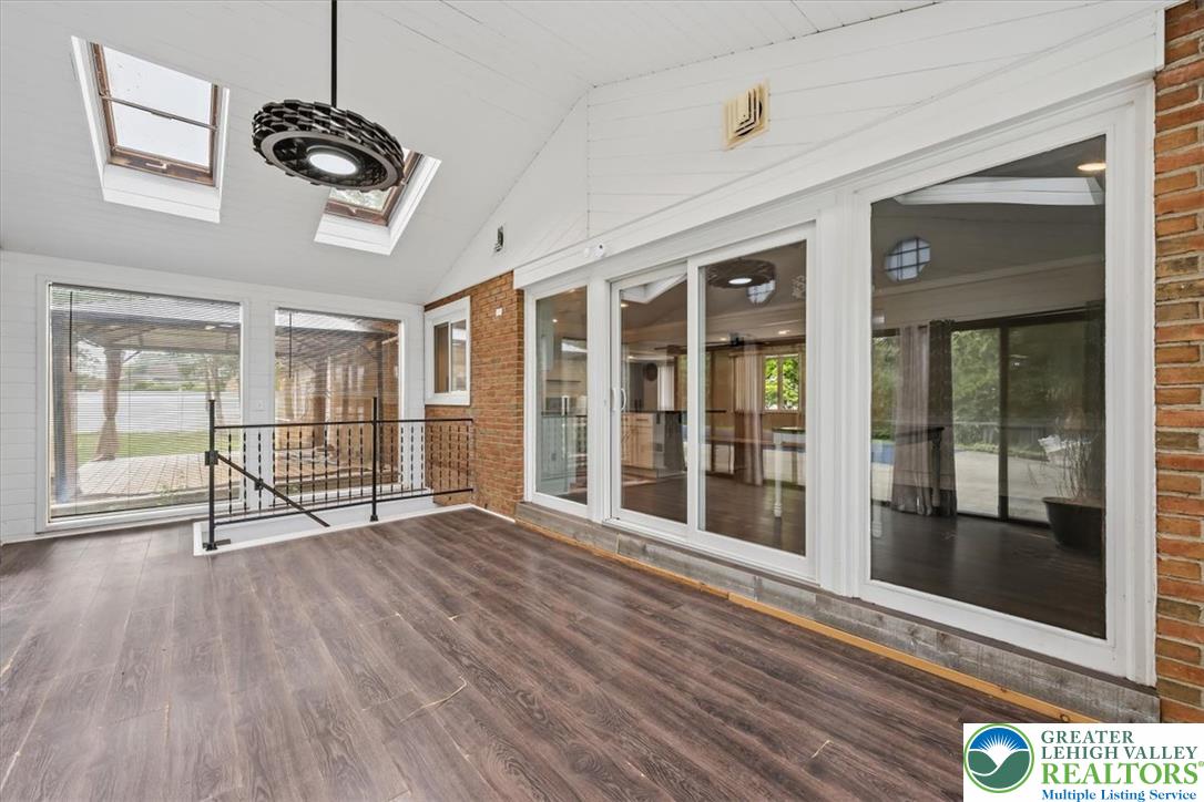 5429 Curtis Drive