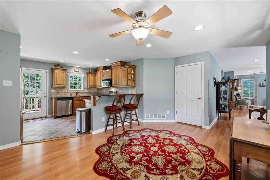 6470 Fawn Lane