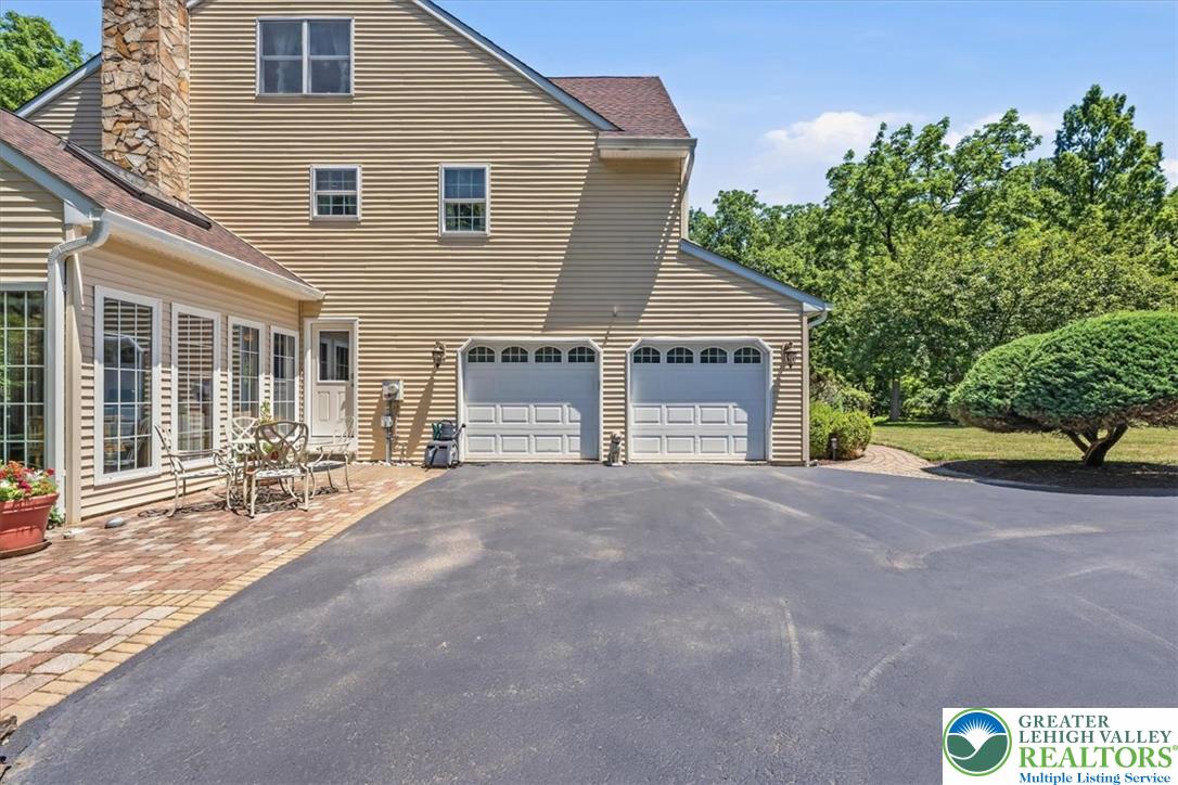 6470 Fawn Lane