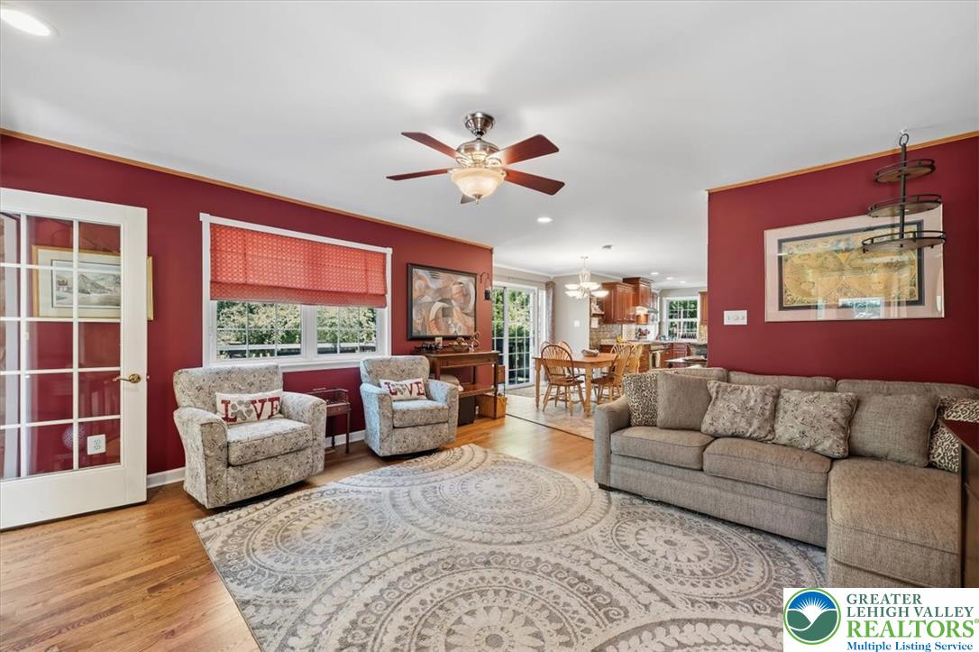 6470 Fawn Lane