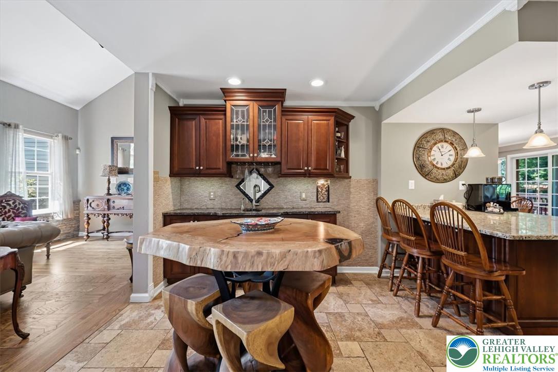 6470 Fawn Lane
