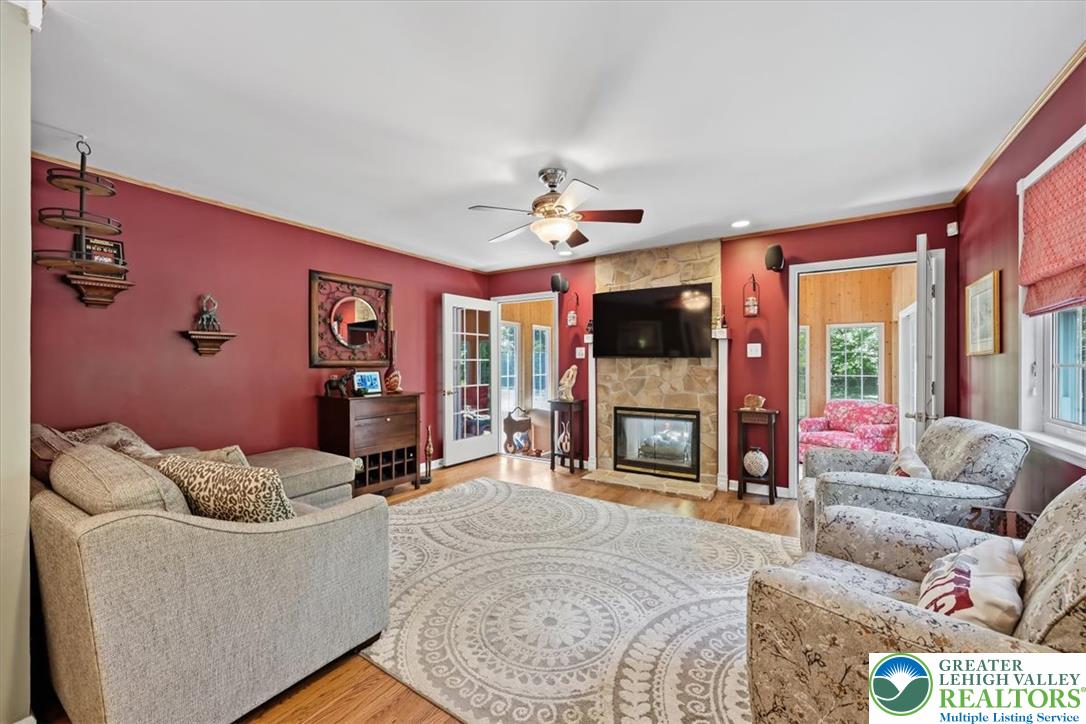 6470 Fawn Lane