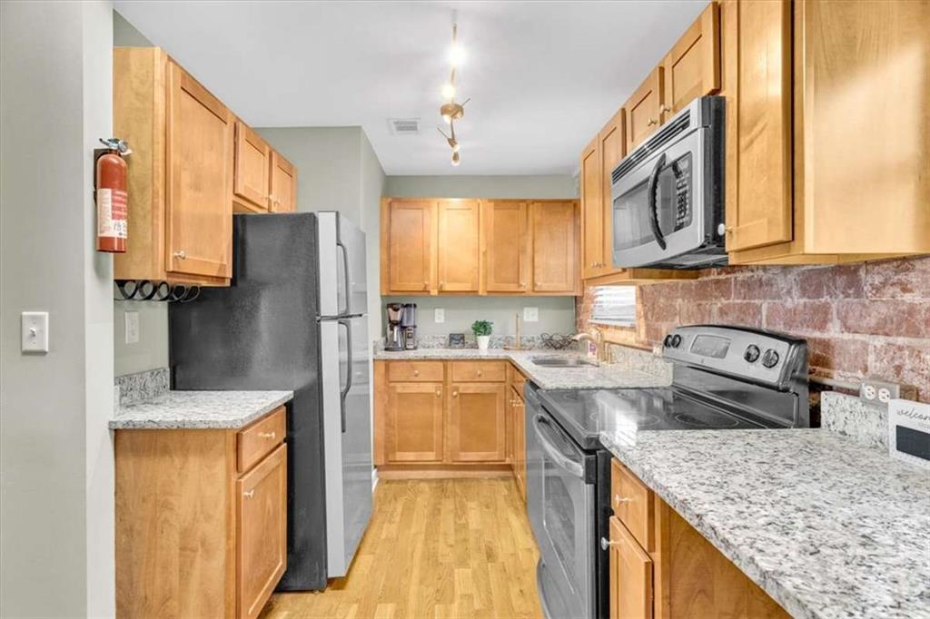 562 Formwalt Street Unit 4