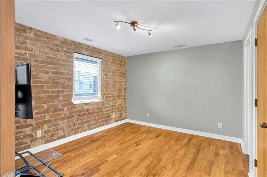 562 Formwalt Street Unit 4