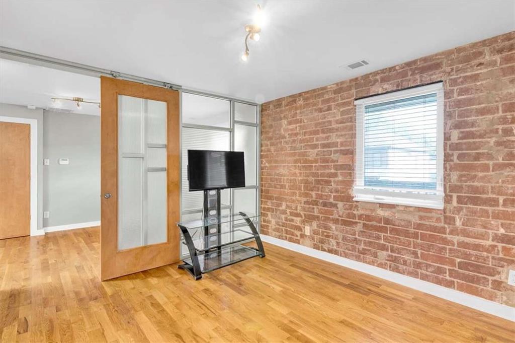 562 Formwalt Street Unit 4