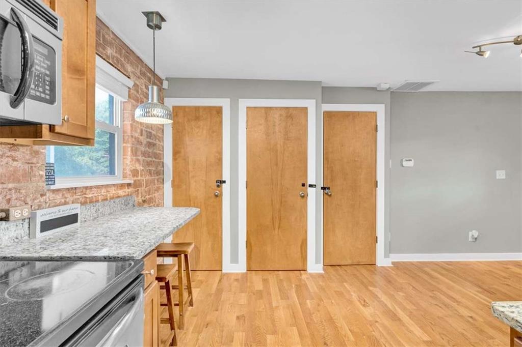 562 Formwalt Street Unit 4