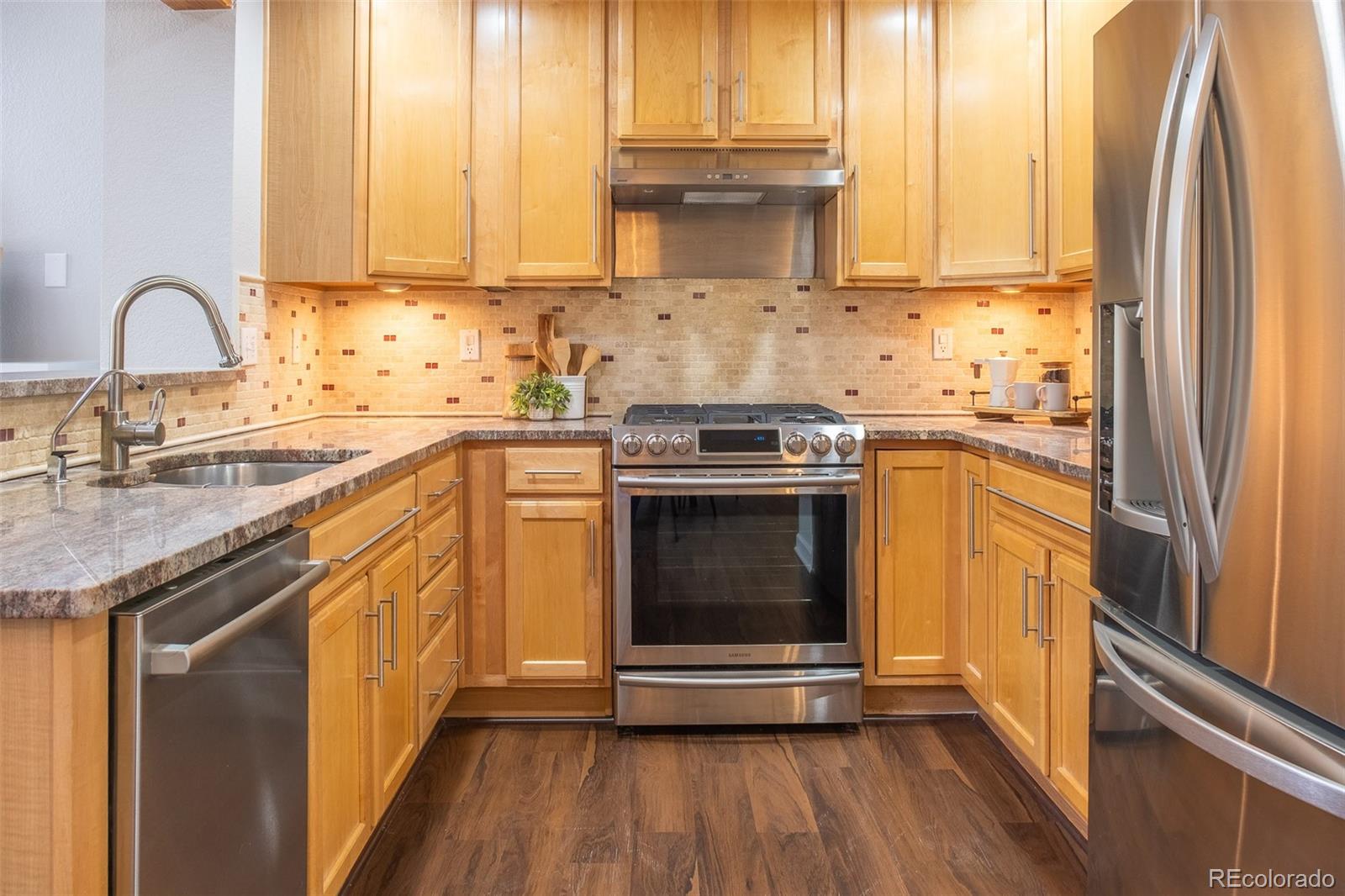4527 W 37th Avenue Unit: 4