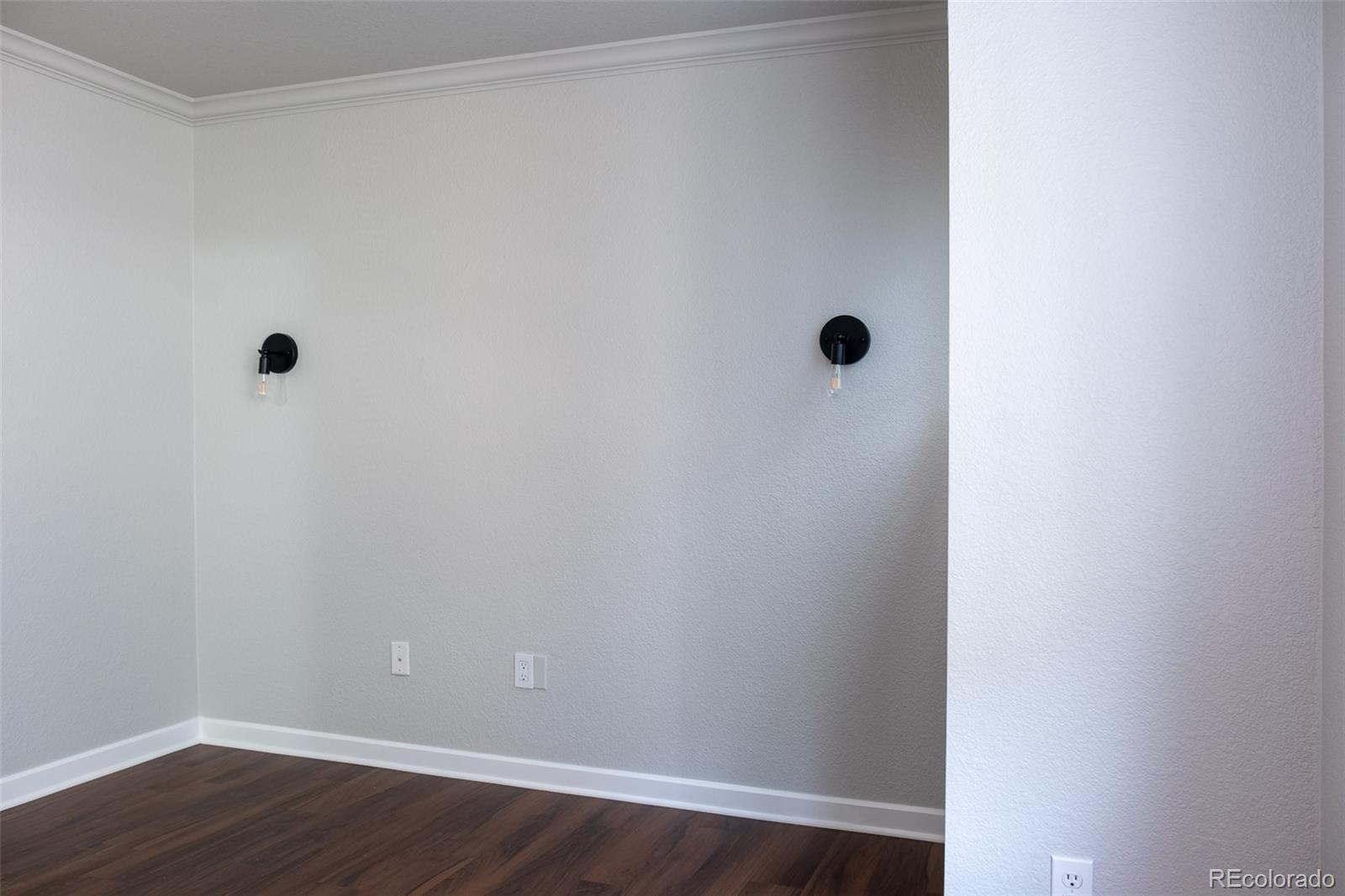 4527 W 37th Avenue Unit: 4