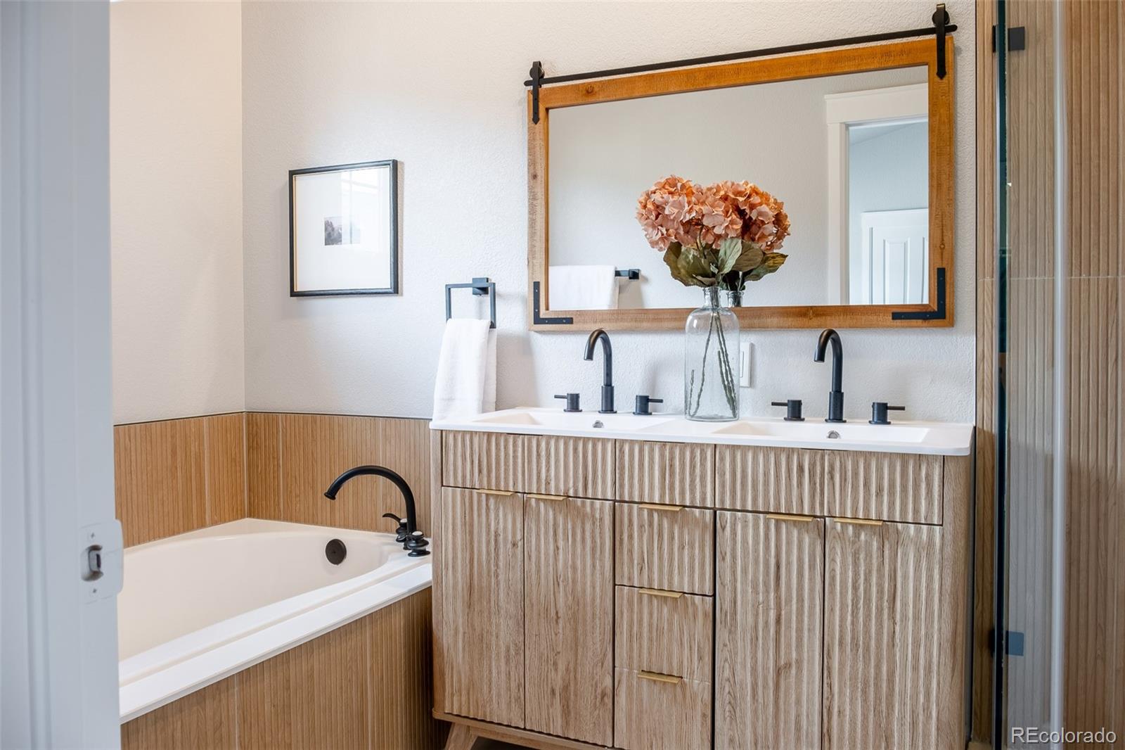 4527 W 37th Avenue Unit: 4
