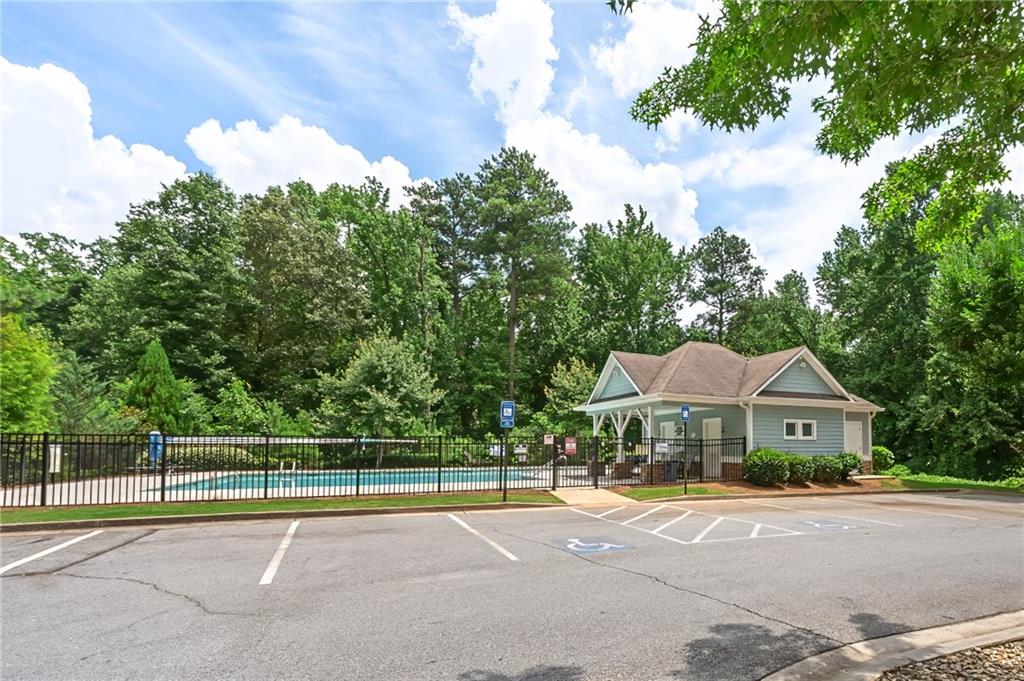 2573 Parkwood Cove Drive