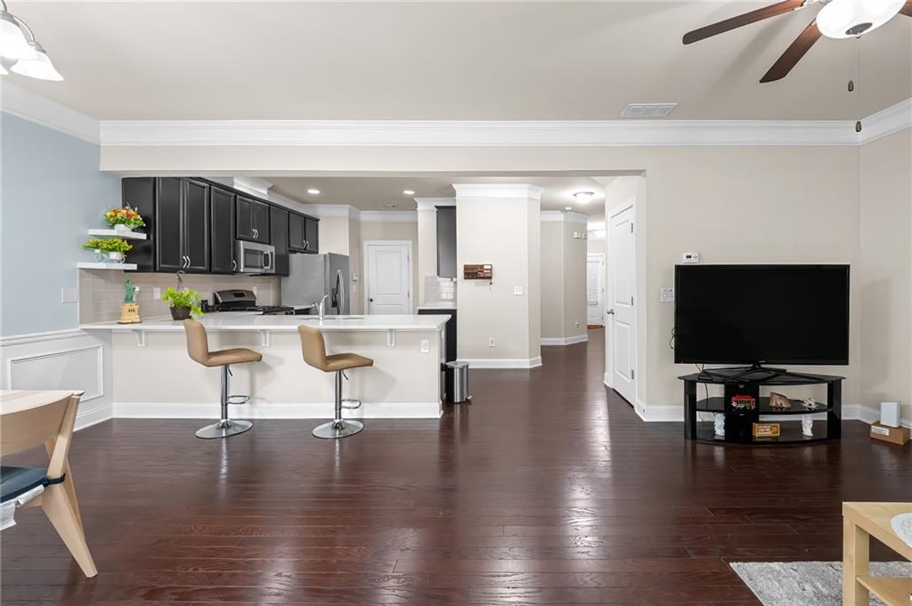 2573 Parkwood Cove Drive