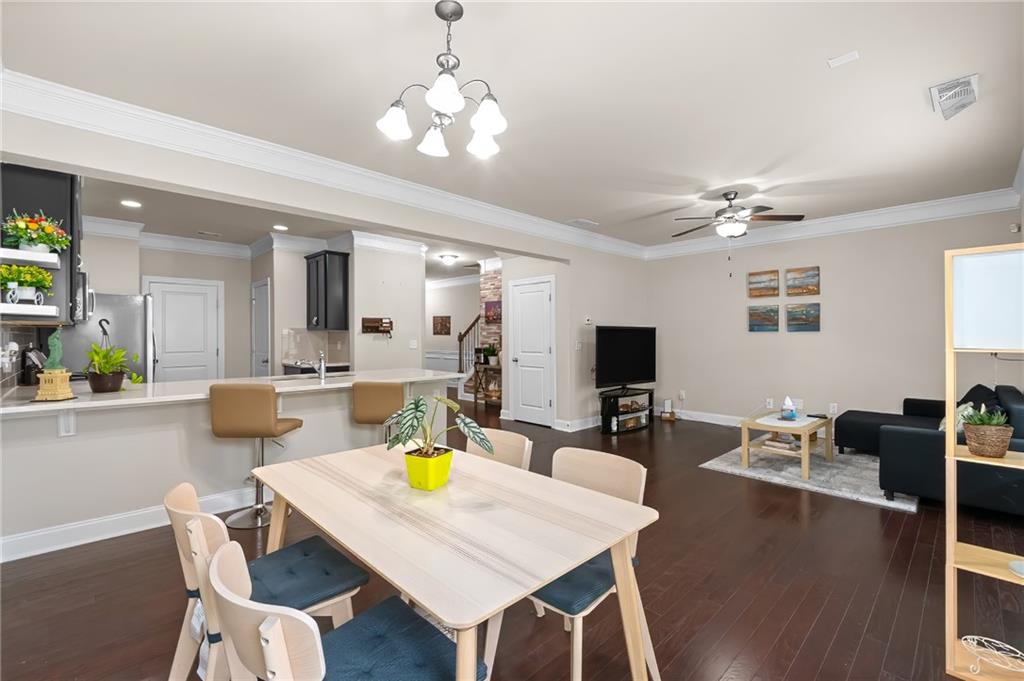2573 Parkwood Cove Drive