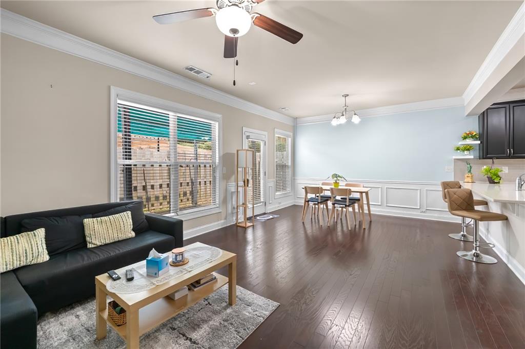 2573 Parkwood Cove Drive