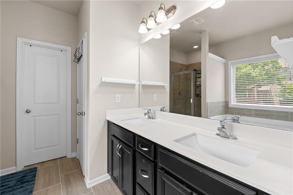 2573 Parkwood Cove Drive