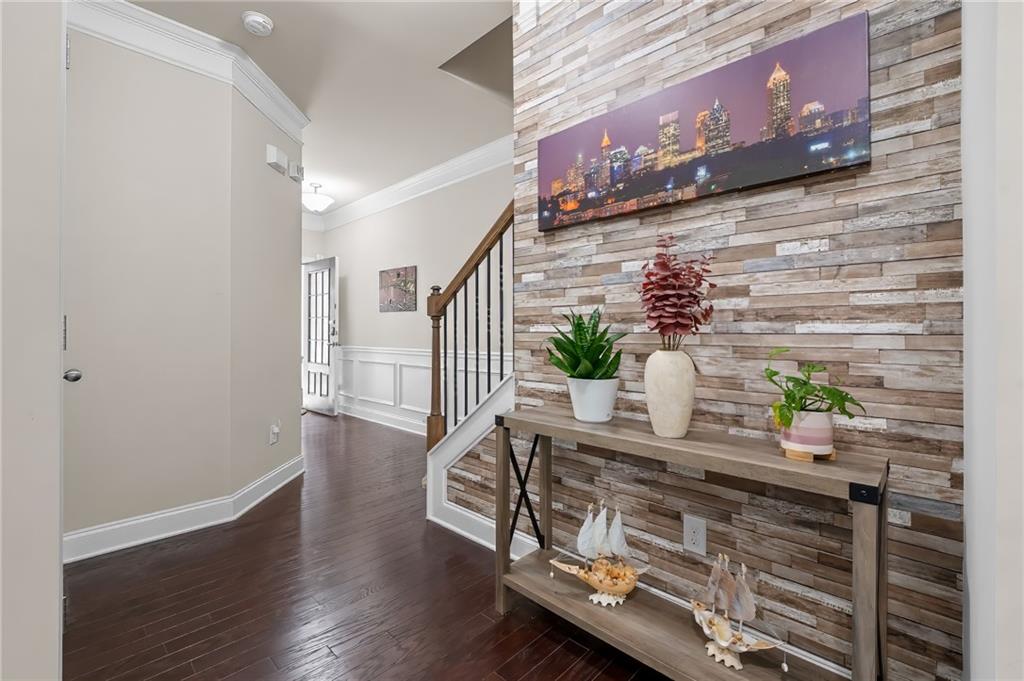 2573 Parkwood Cove Drive