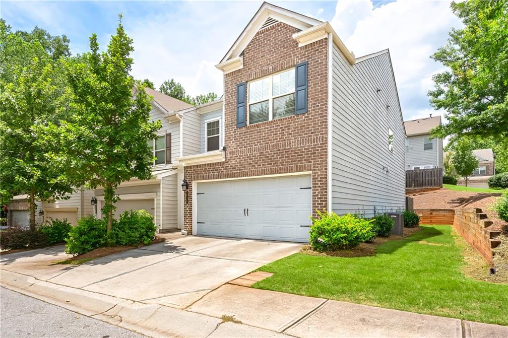 2573 Parkwood Cove Drive