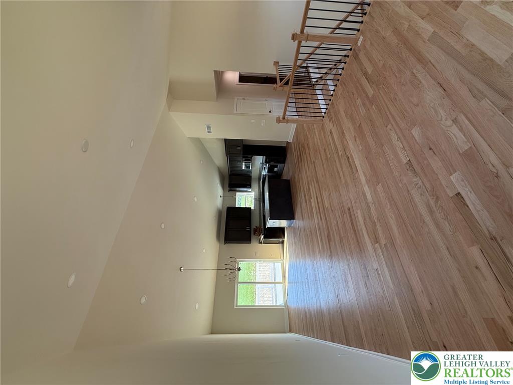 1215 North Cottonwood Road