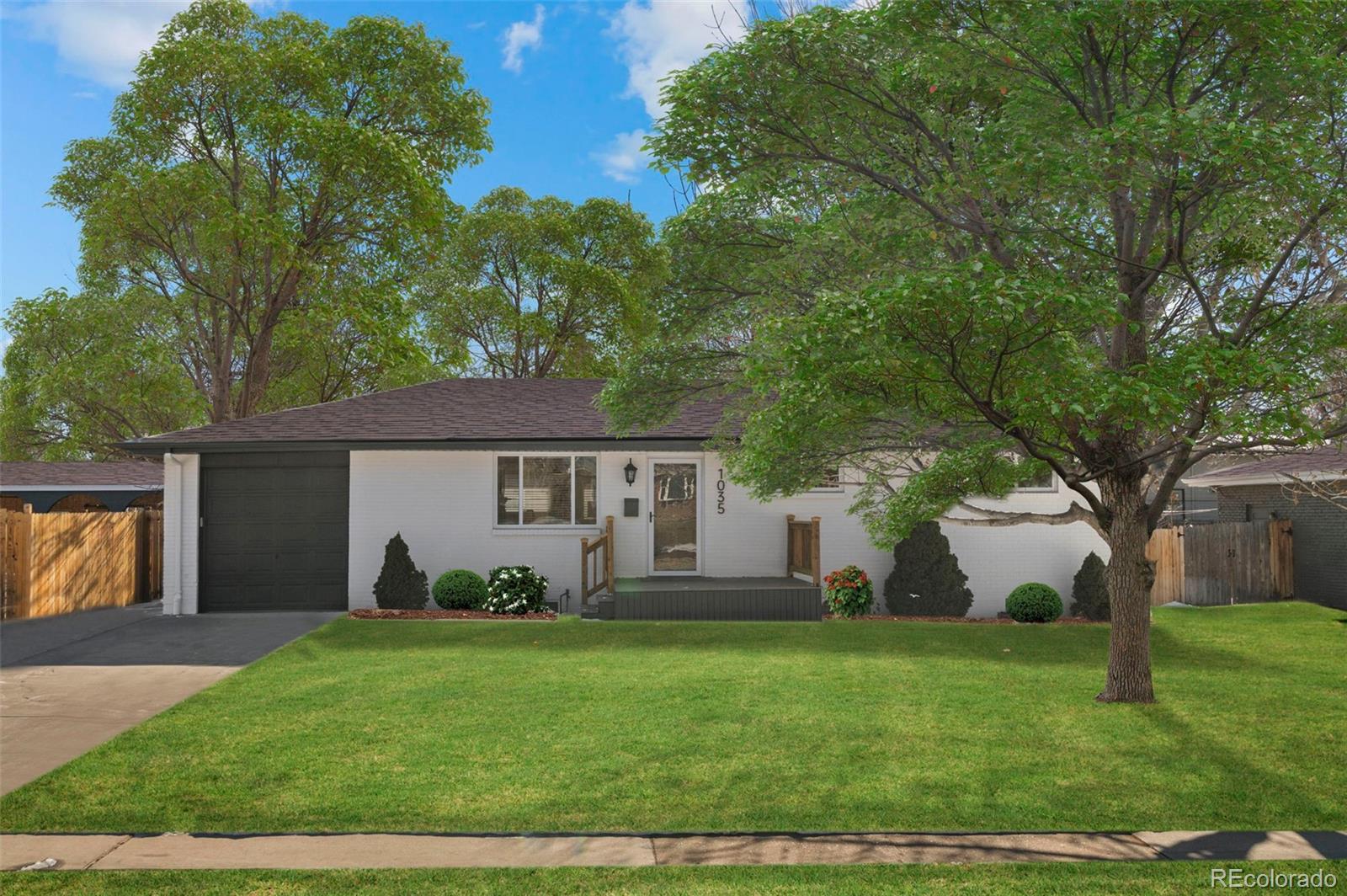 1035 W Longview Avenue