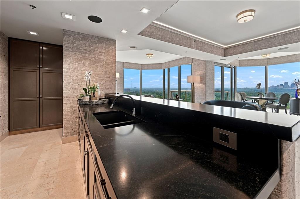 2795 Peachtree Road NE Unit 1608