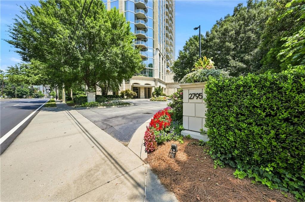 2795 Peachtree Road NE Unit 1608
