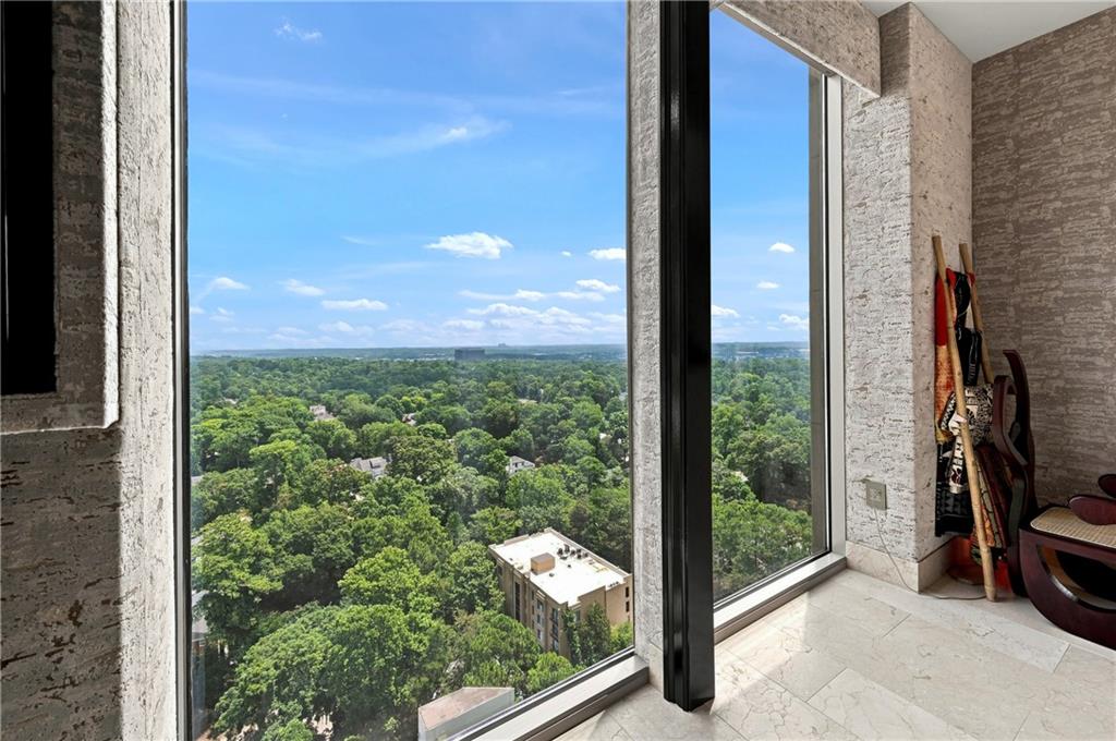 2795 Peachtree Road NE Unit 1608