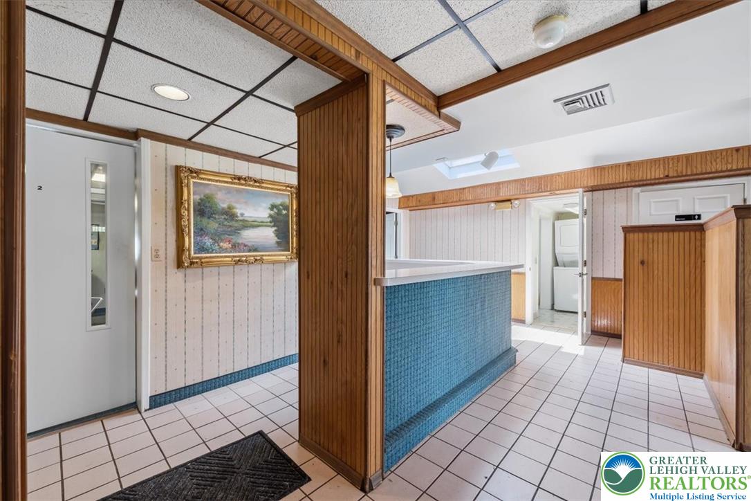 402 West Moorestown Road