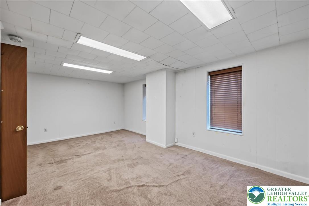 402 West Moorestown Road