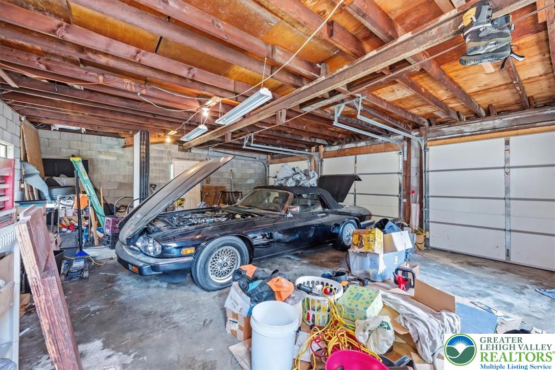 402 West Moorestown Road