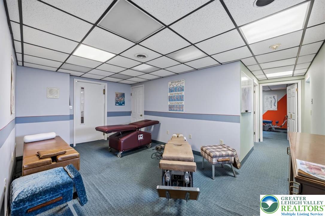 402 West Moorestown Road