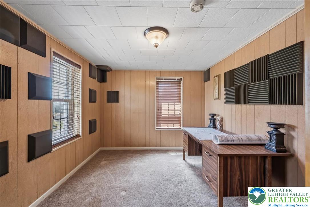 402 West Moorestown Road