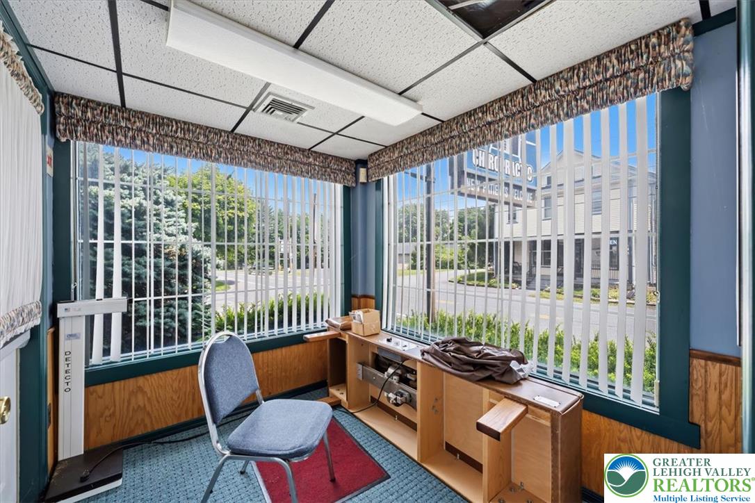 402 West Moorestown Road