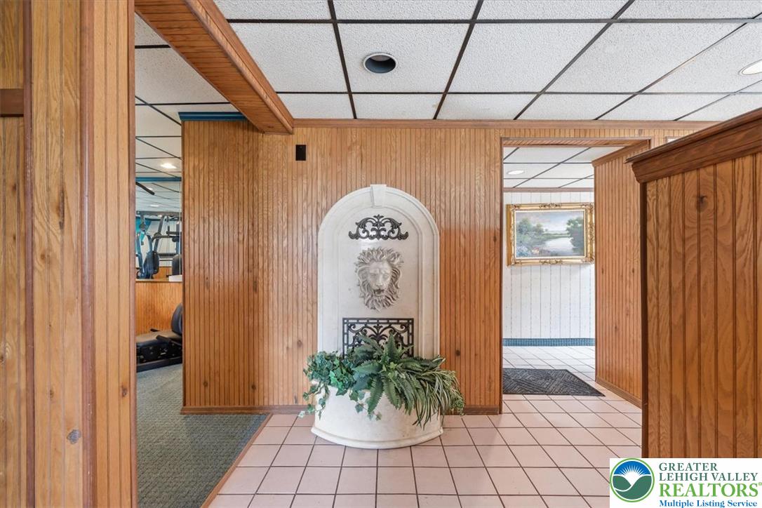 402 West Moorestown Road
