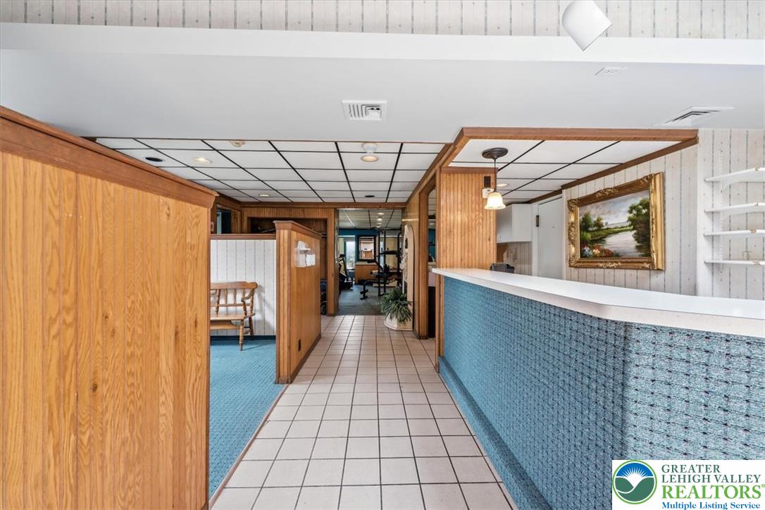 402 West Moorestown Road
