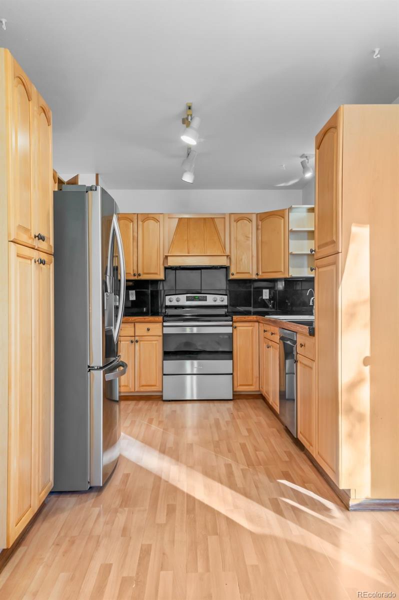 804 Oakwood Drive