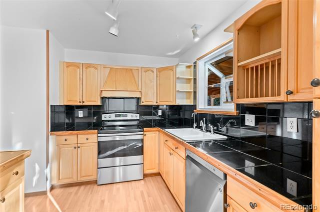 804 Oakwood Drive