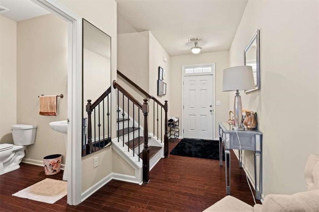 36 Grampian Way Unit 4